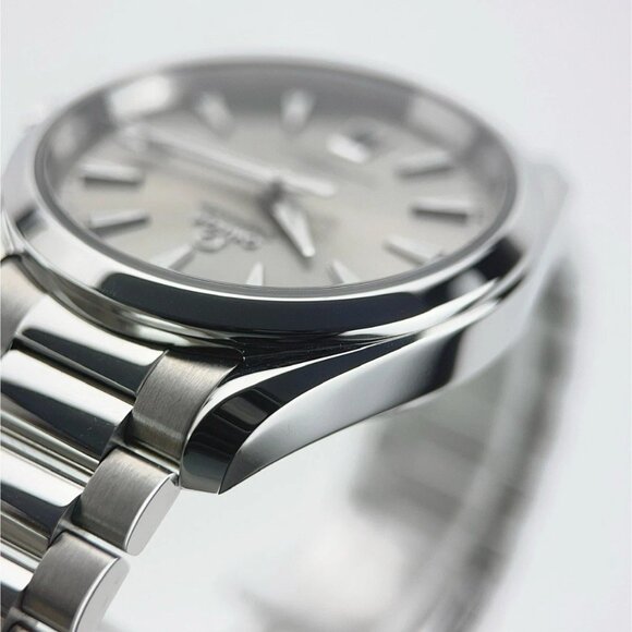 Omega Seamaster Steel Brown Dial 38mm Automatic Mens Watch 220.10.38.20.09.001 - Picture 3 of 9